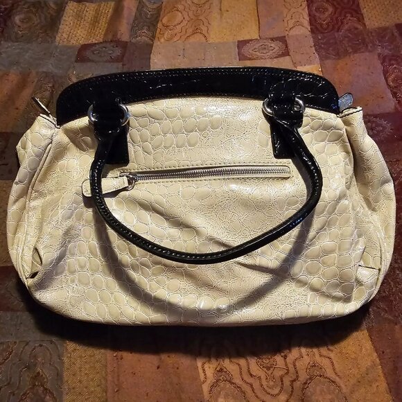 Vintage Guess Bag - Handbag- Maribelle - Matching Wallet - Cream, Black - VGUC - Picture 6 of 16